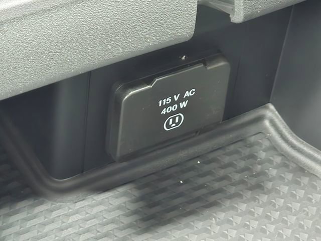New 2026 Diamond Black Crystal Pearl-Coat Exterior Paint RAM Laramie image 16