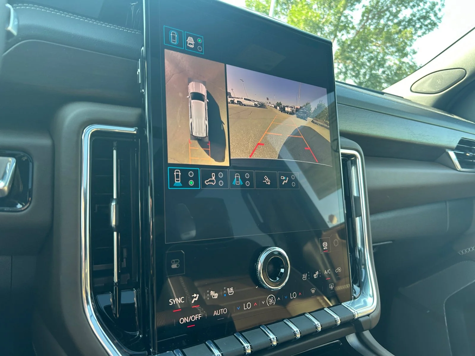 New 2026 Summit White GMC Denali Ultimate image 28