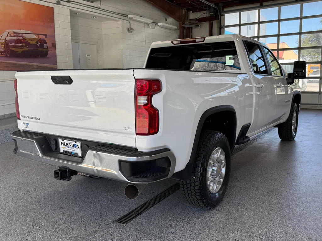 Used 2023 Summit White Chevrolet LT image 10