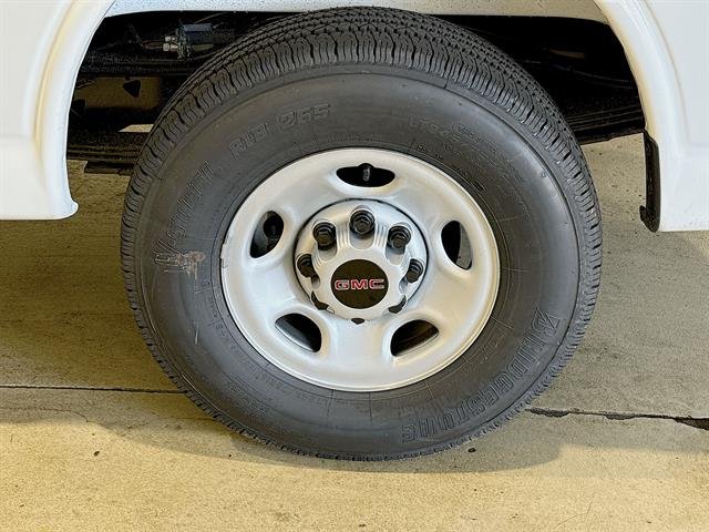 2025 GMC Savana Cargo Work Van - Photo 59
