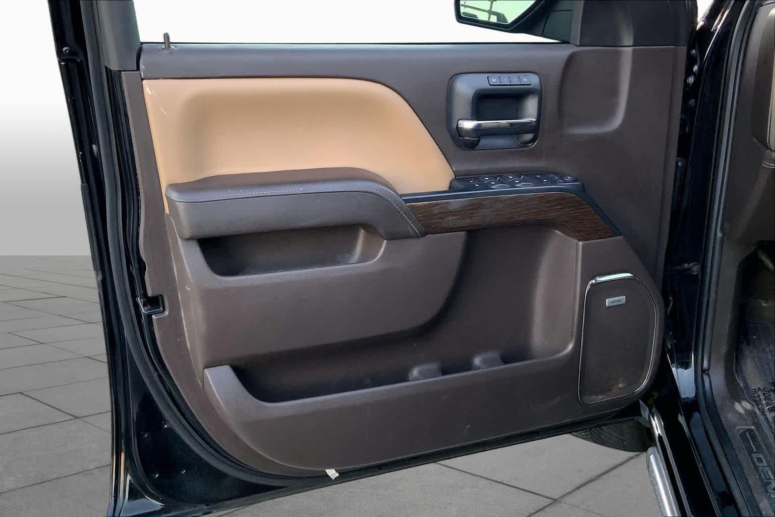 Used 2018 Onyx Black GMC Denali image 18