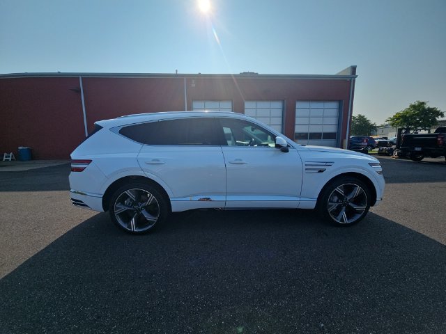Used 2025 White Genesis 2.5T Prestige image 12
