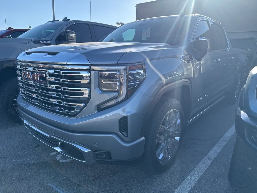 2023 GMC Sierra 4WD Crew Cab Short Box Denali's photo