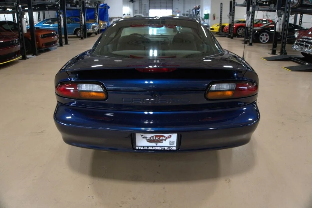 Used 2001  Chevrolet Base image 4