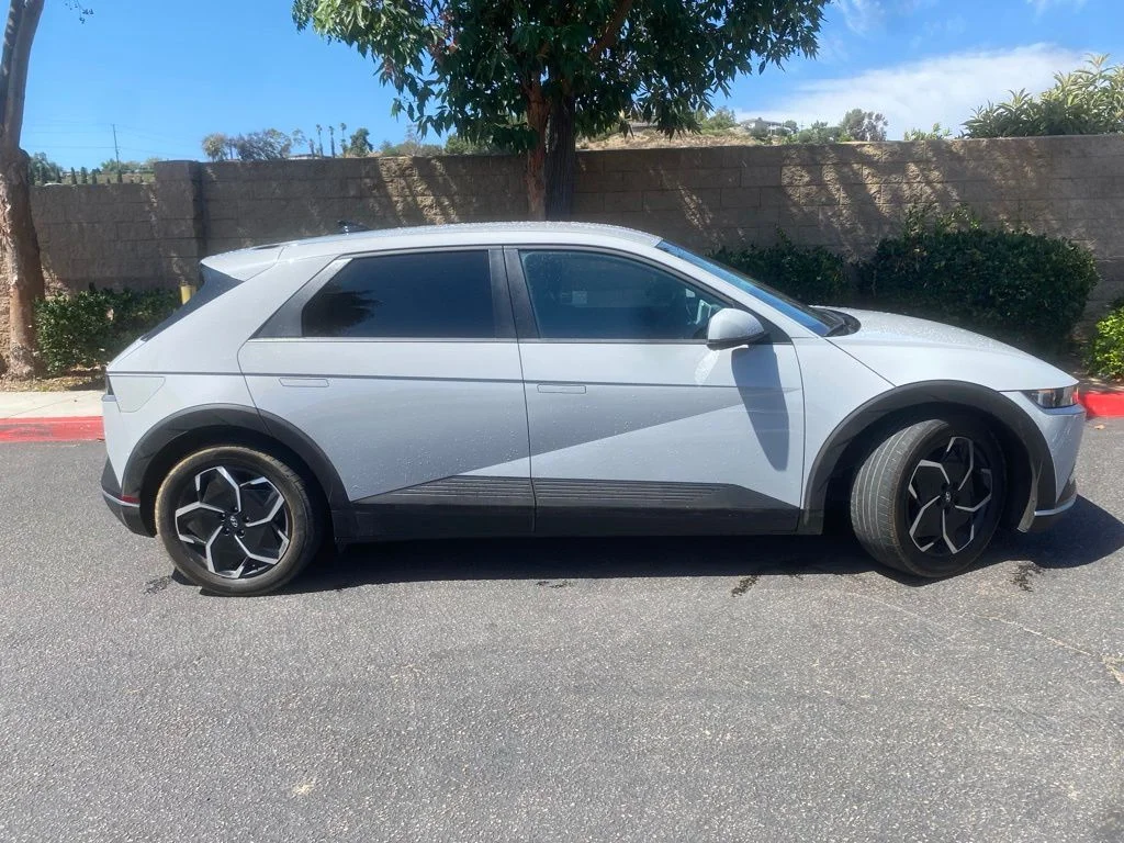 Used 2024 Gray Hyundai SEL image 6