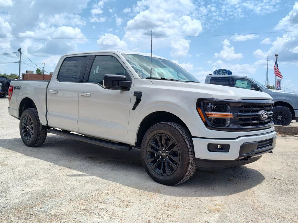 New 2026 Avalanche Ford XLT image 5