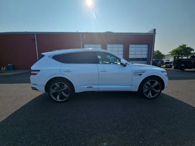 Used 2025 White Genesis 2.5T Prestige image 12
