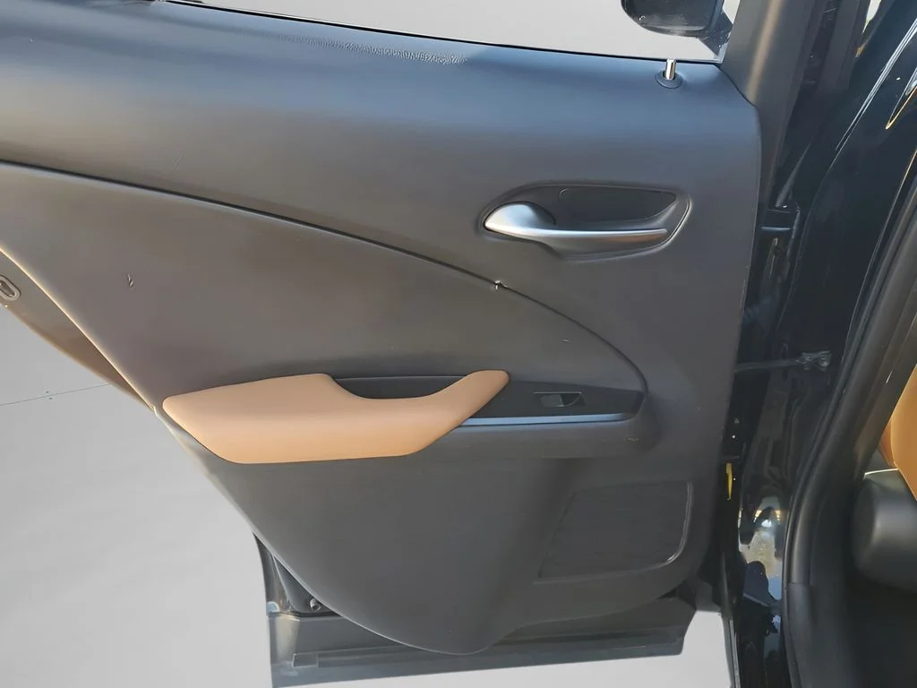 Used 2021 Black Lexus 250h Base image 18