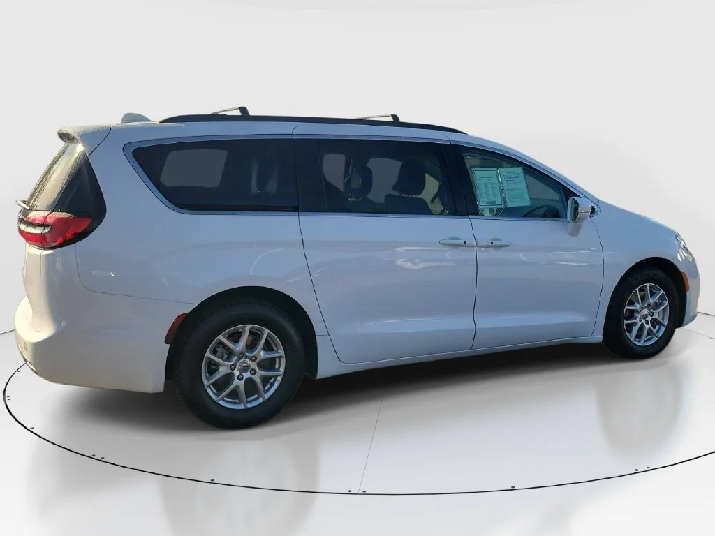 Certified Used 2022 White Chrysler Touring L image 6