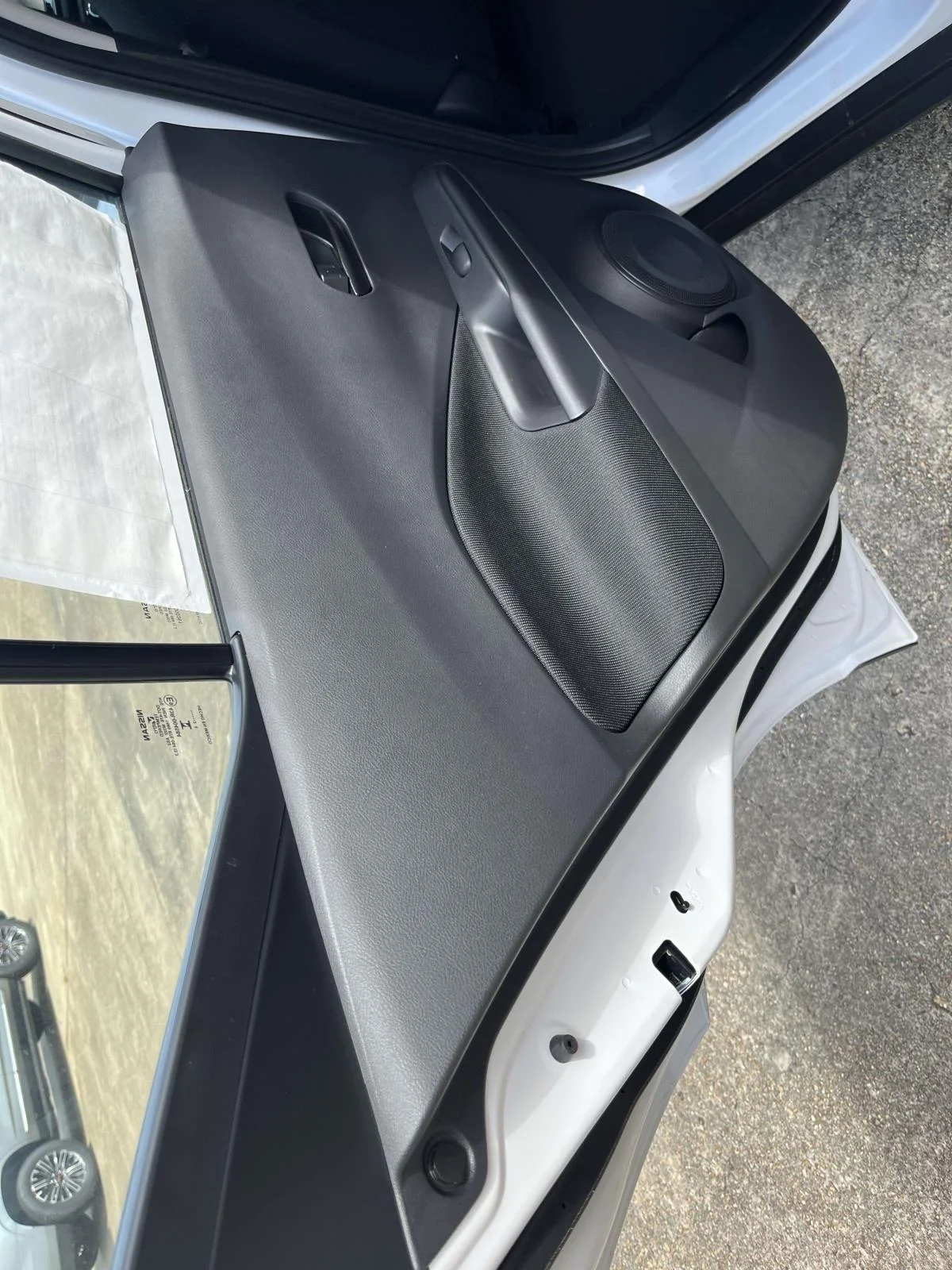 2025 Nissan KICKS PLAY Base - Photo 11