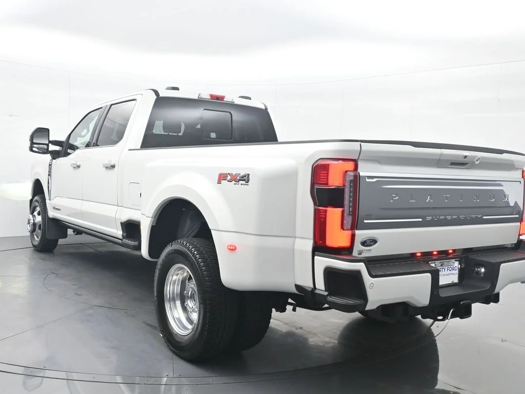 New 2026 Star White Metallic Tri-Coat Ford F-350® Platinum® image 9