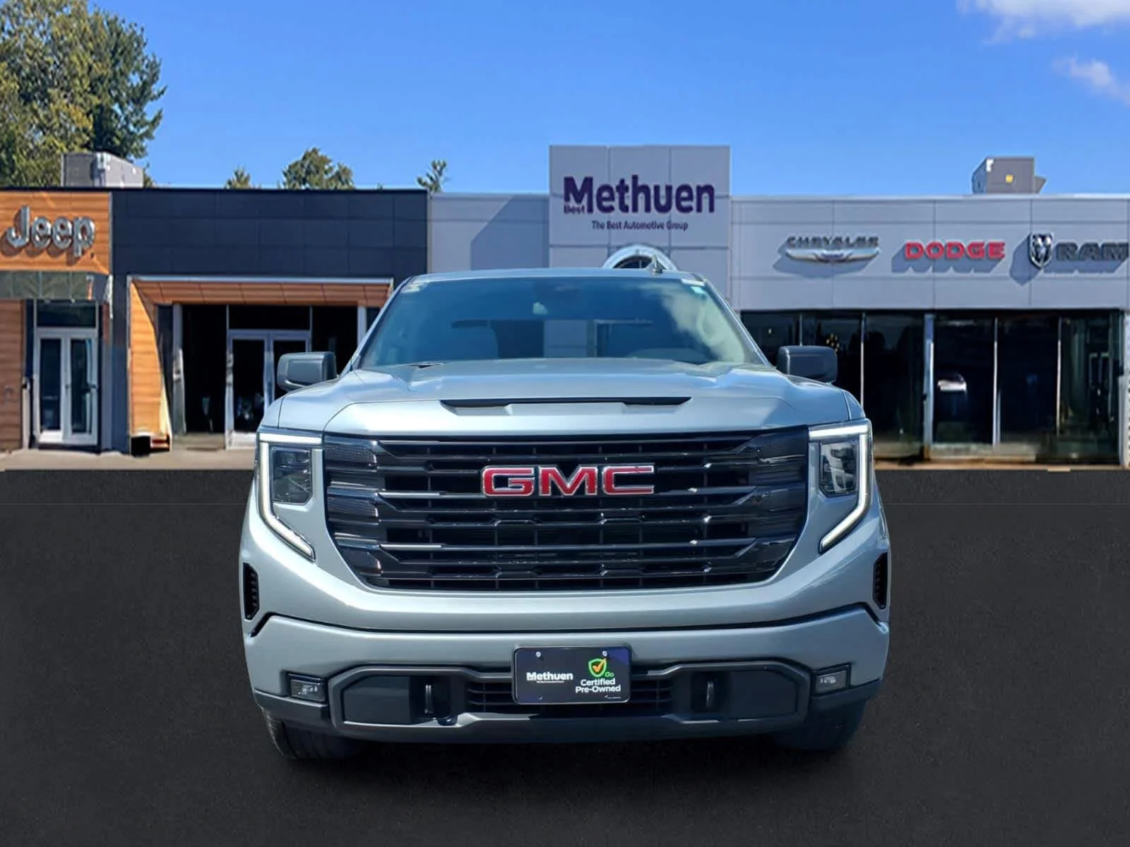 Used 2024 Sterling Metallic GMC Elevation image 10