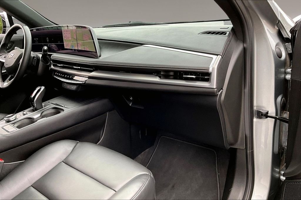 Used 2025 Silver Cadillac Premium Luxury image 16