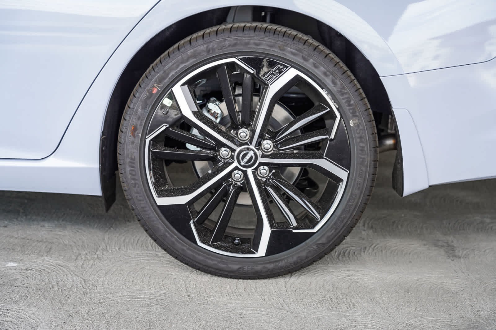 New 2026 Gray Sky Pearl Nissan SR image 8