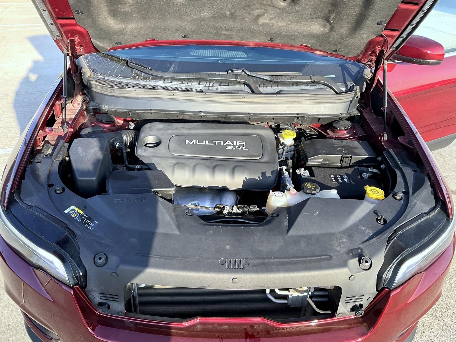 Used 2019 Red Jeep Latitude Plus image 24