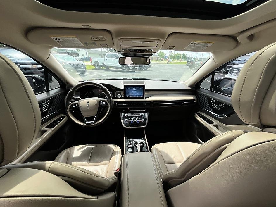 Used 2020 Black Lincoln Standard image 31