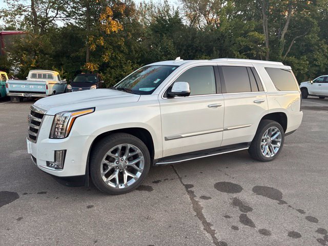 Used 2020 Cadillac Escalade Luxury with VIN 1GYS4BKJ9LR215708 for sale in Kansas City