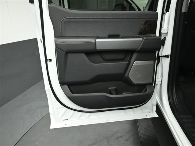 2025 FORD F-250 - Image 21