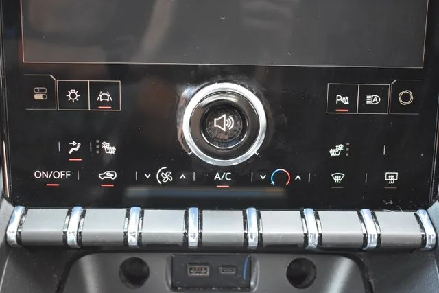 Used 2026 Gray GMC Elevation image 29