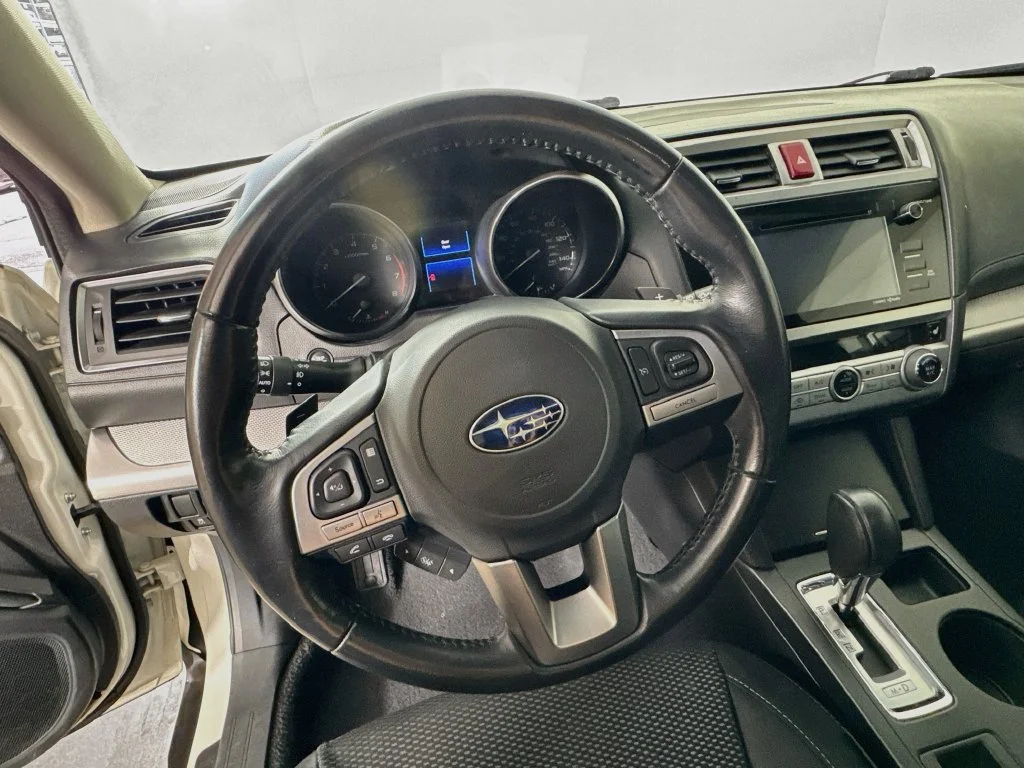 Used 2016 White Subaru 2.5i Premium image 11