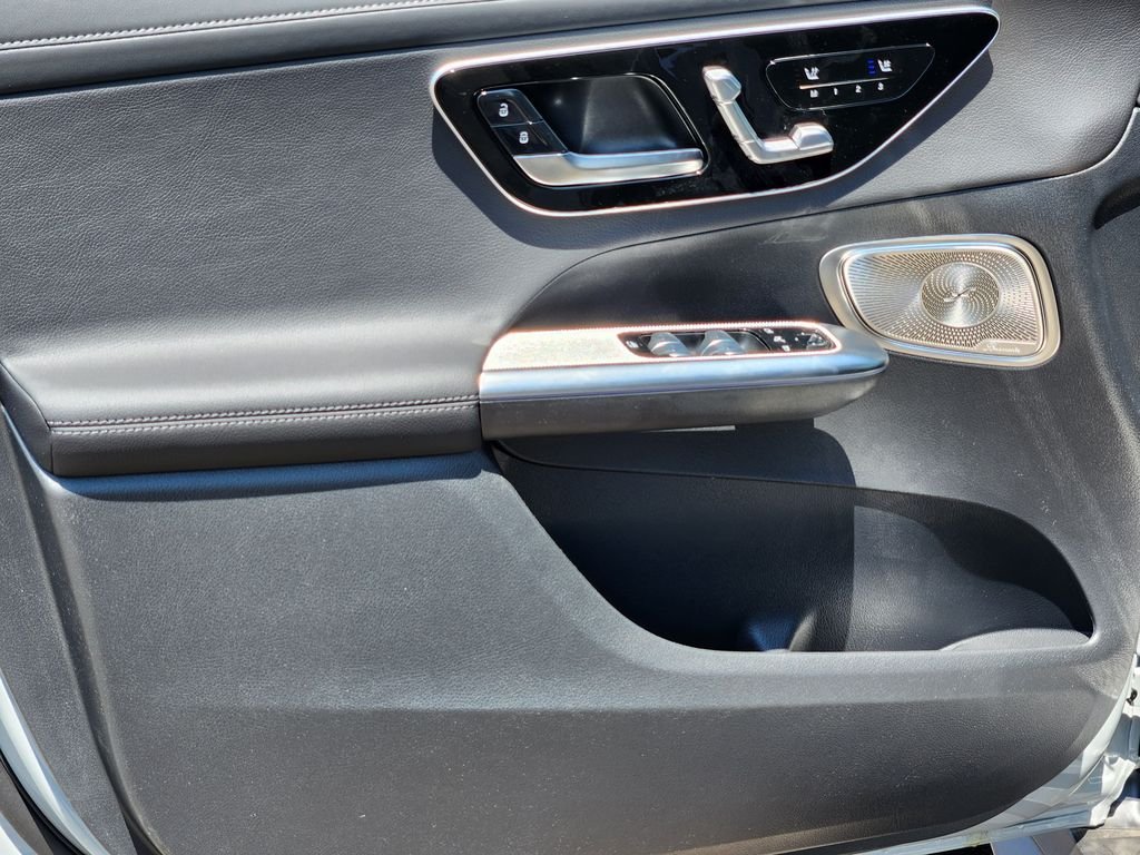 New 2026 MANUFAKTUR Alpine Grey Mercedes-Benz GLC 300 4MATIC® image 12