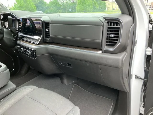 2025 Chevrolet Silverado 1500 LT - Photo 27