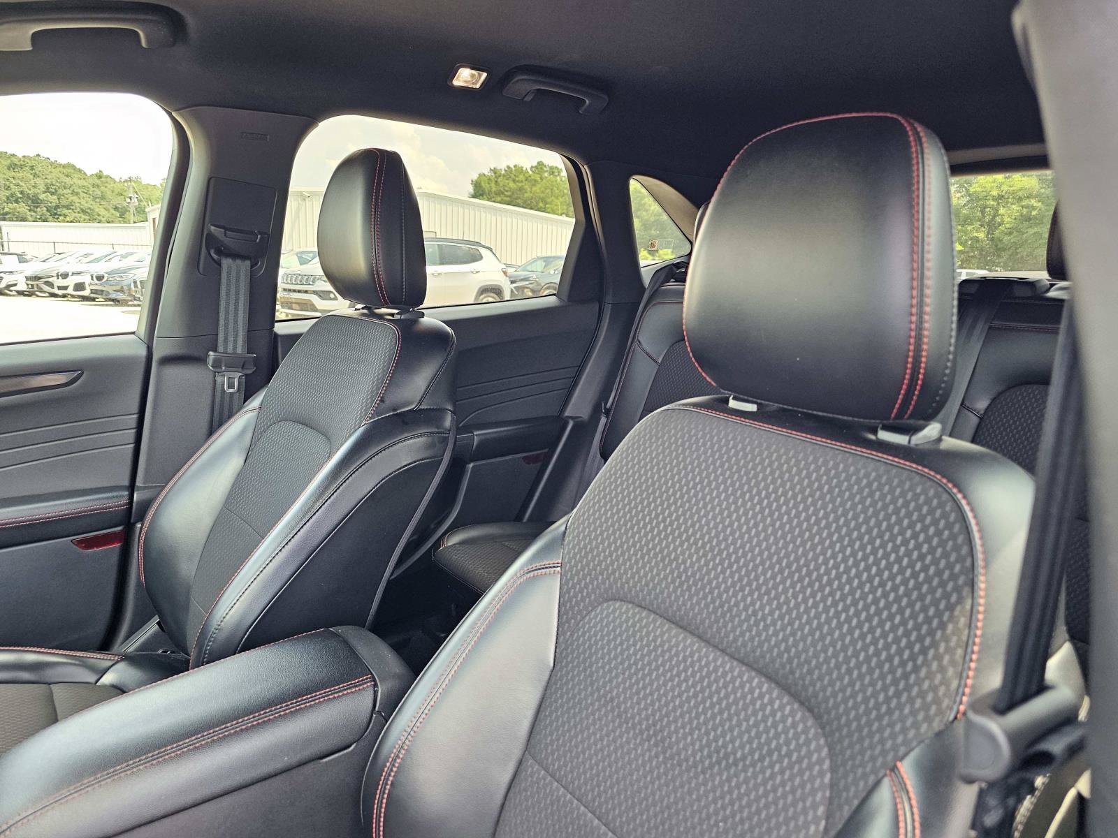 2024 Ford Escape ST-Line - Photo 18