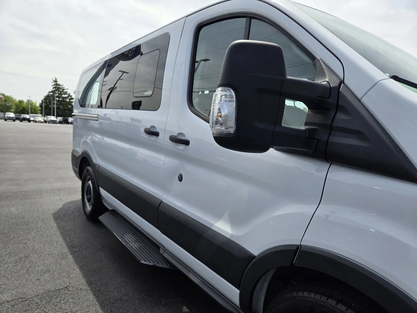 Used 2018 Oxford White Ford  image 30
