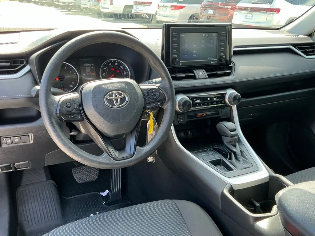 Used 2022 Silver Toyota LE image 31
