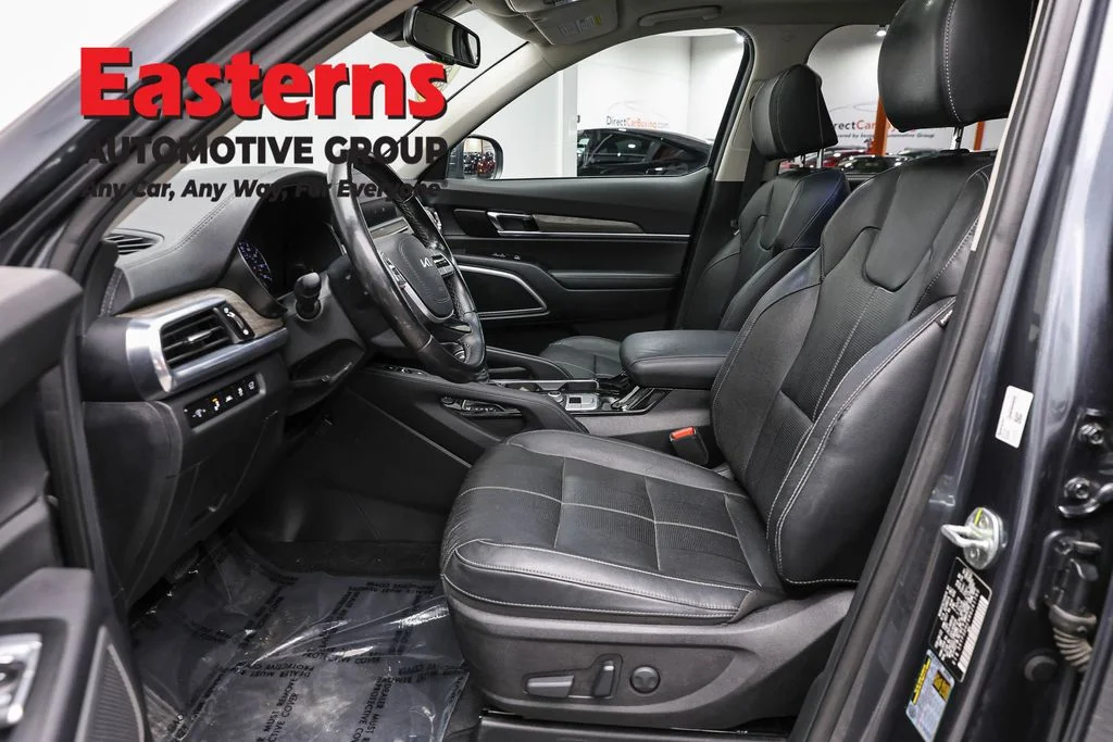 Used 2022 Gray Kia EX image 14