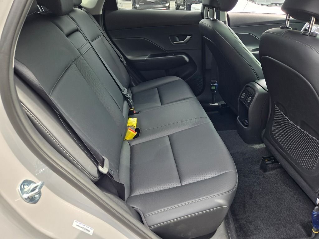 Used 2026 Cyber Gray Metallic Hyundai Limited image 9