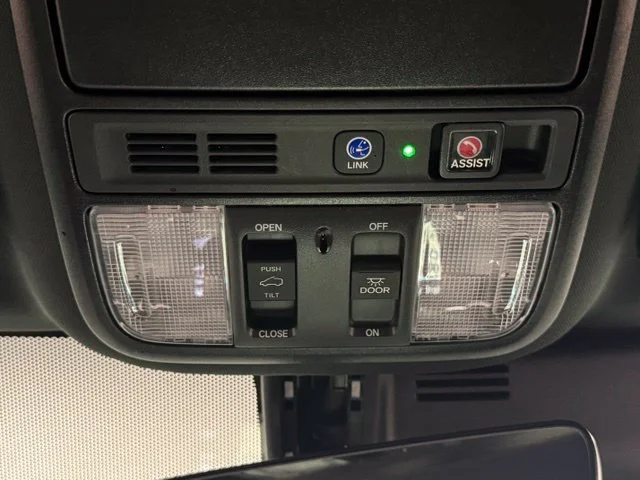 Used 2020 Black Honda Touring image 28