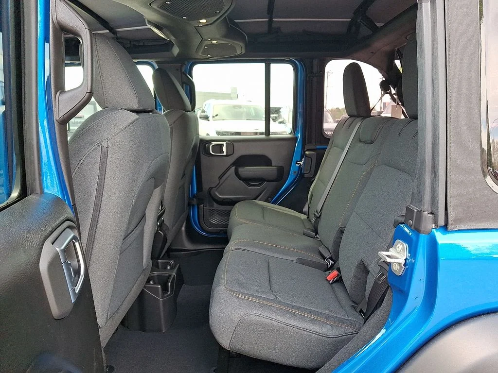 New 2026 Hydro Blue Pearl-Coat Exterior Paint Jeep Sport S image 6