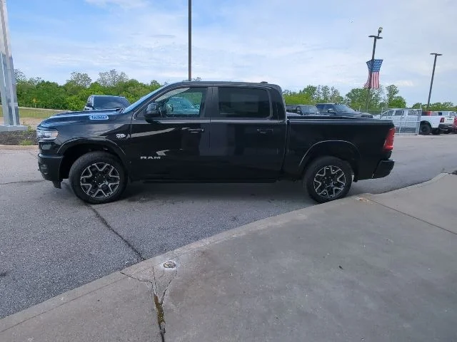 New 2026 Diamond Black Crystal Pearl-Coat Exterior Paint RAM Laramie image 39