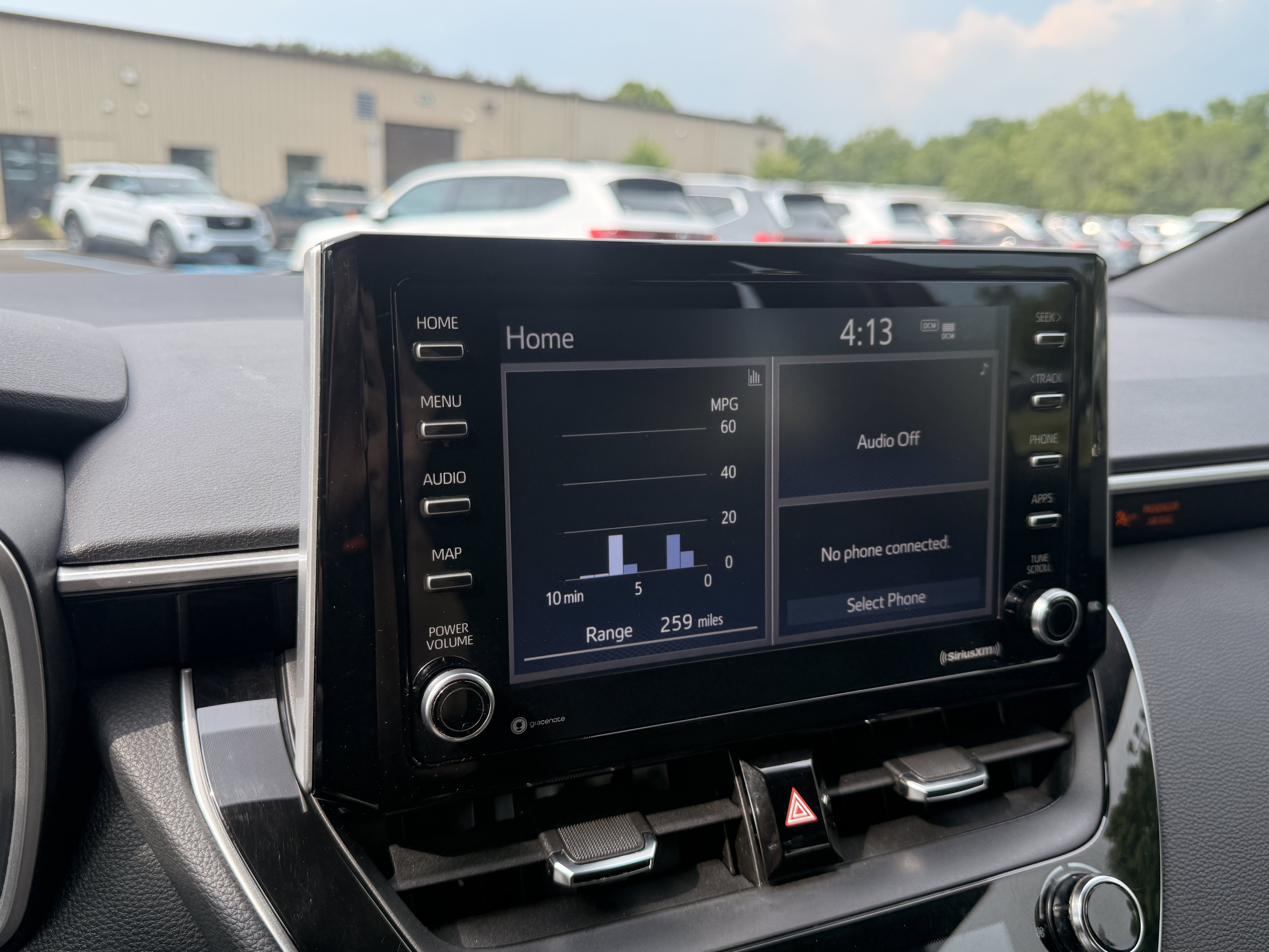 Used 2020  Toyota  image 17