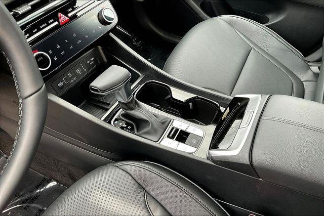 New 2025 Black Hyundai Limited image 9