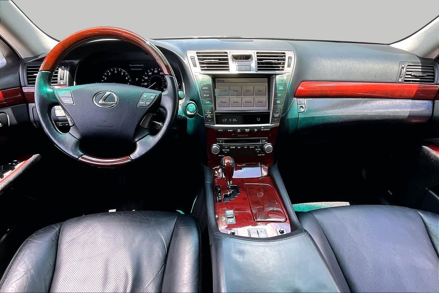 Used 2012 Starfire Pearl Lexus  image 13