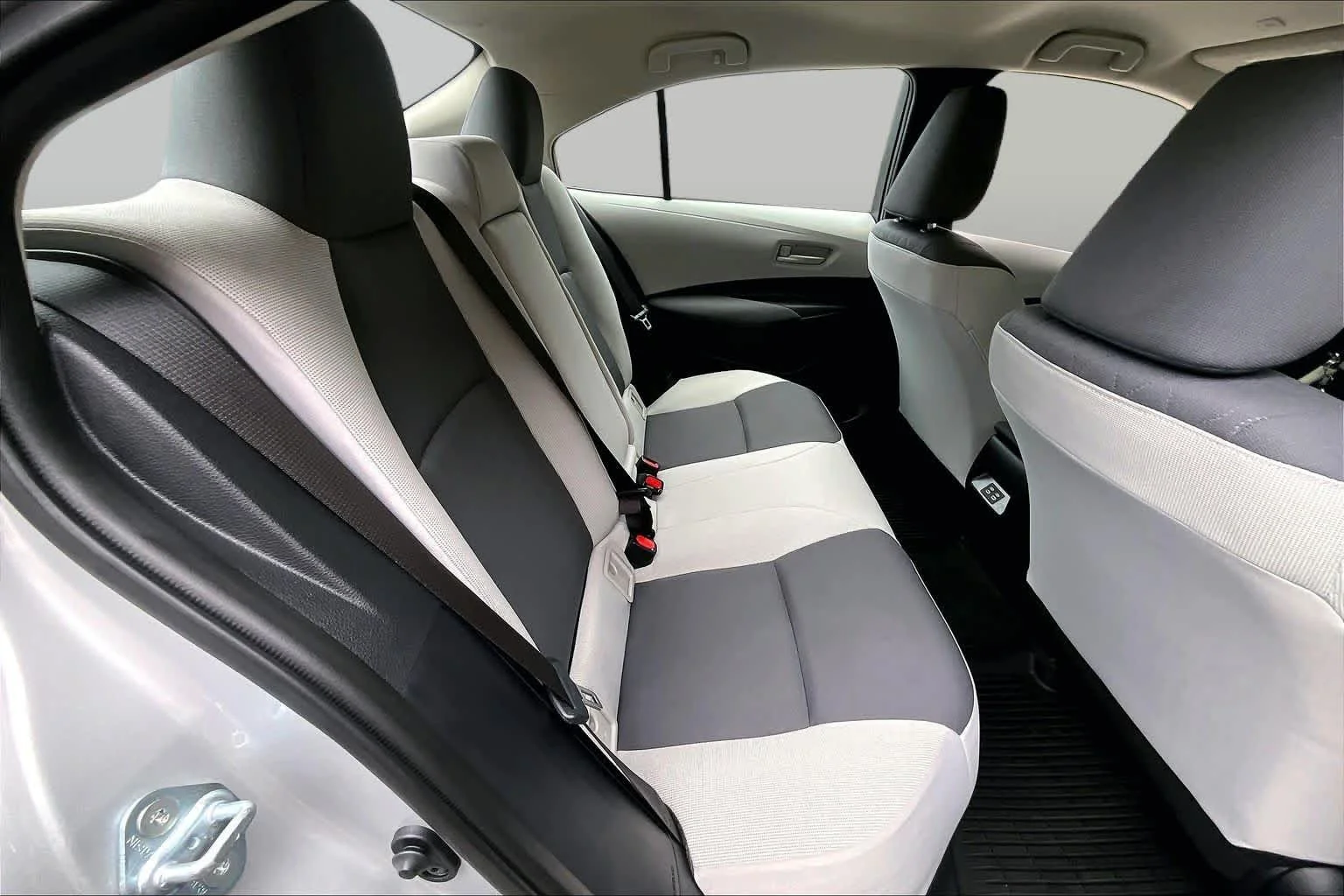 Certified Used 2024 Classic Silver Metallic Toyota LE image 18