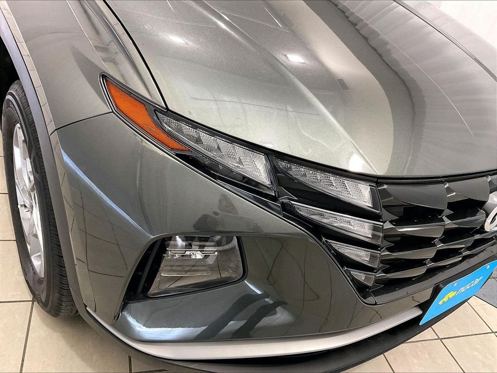 Used 2023 Amazon Gray Hyundai SEL image 32
