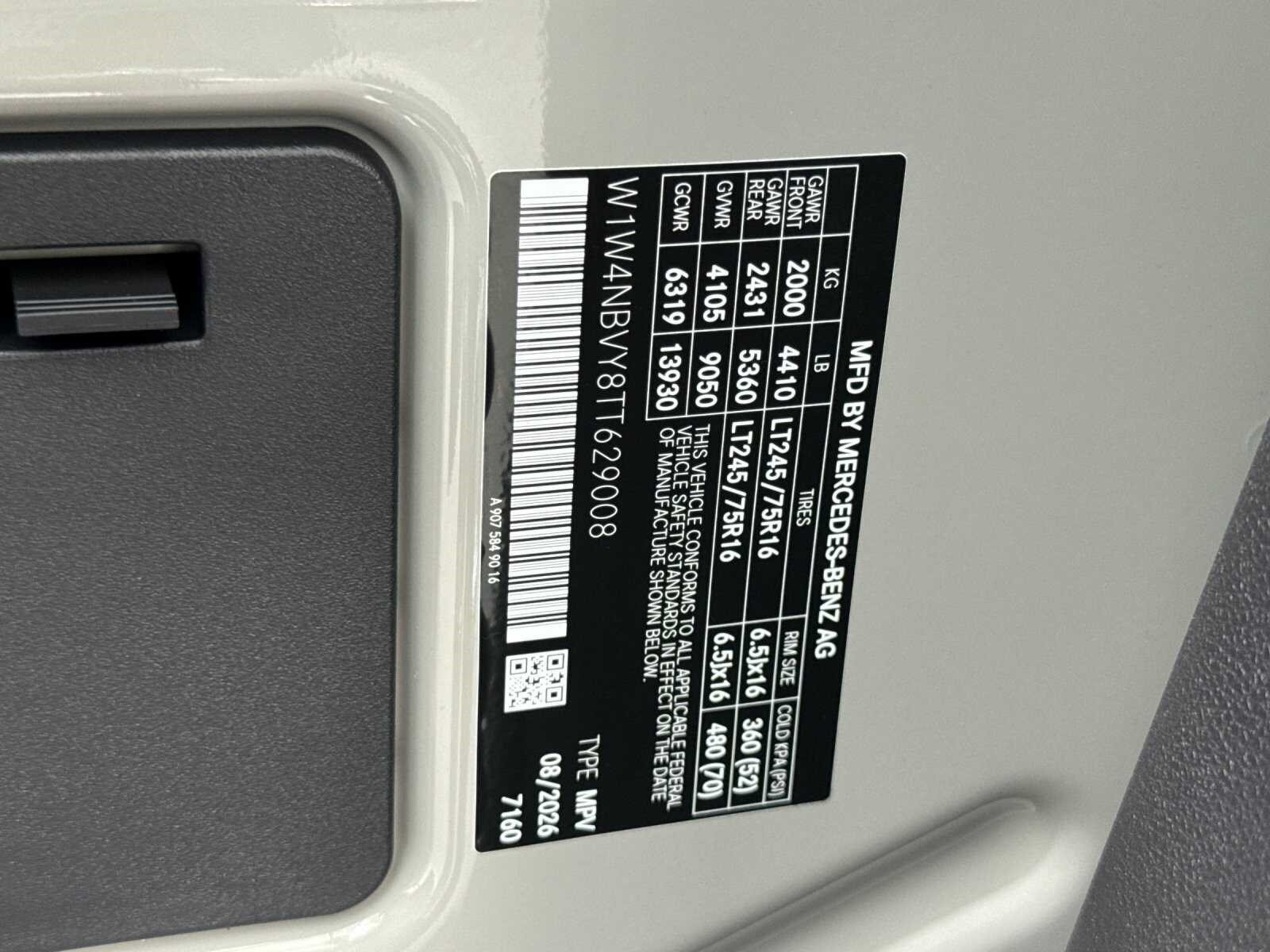 New 2026 Stone Gray Mercedes-Benz 2500 High Roof HO Diesel 144 WB AWD image 30