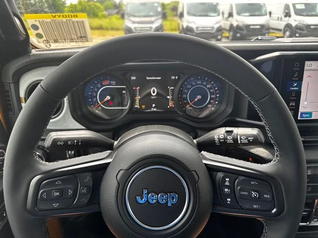 New 2026 Goldilocks Exterior Paint Jeep Sport S image 22