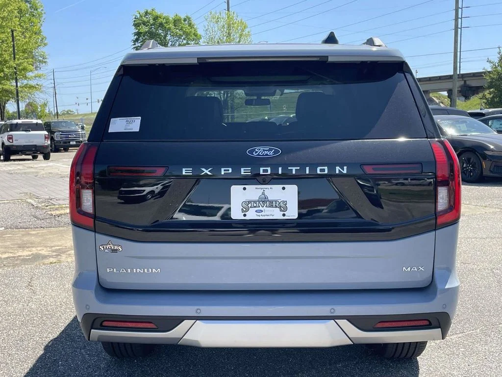 New 2026 Glacier Gray Metallic Tri-Coat Ford Platinum image 4