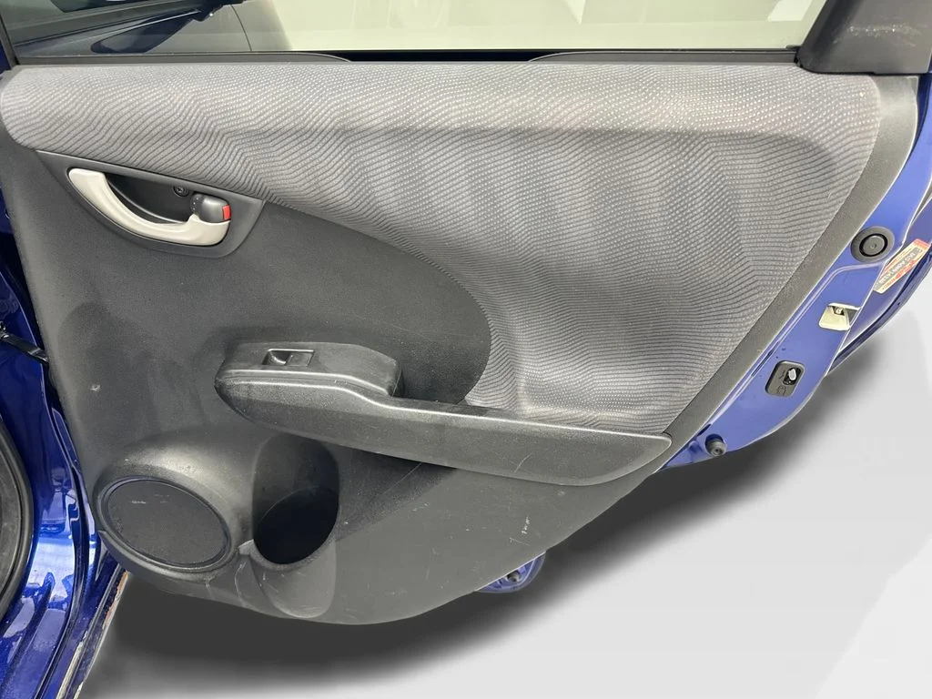 Used 2011  Honda Base image 40
