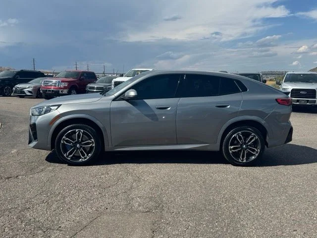 Used 2025 Gray BMW xDrive28i image 2