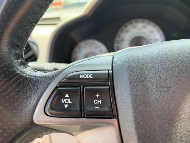 Used 2013  Honda EX-L image 12