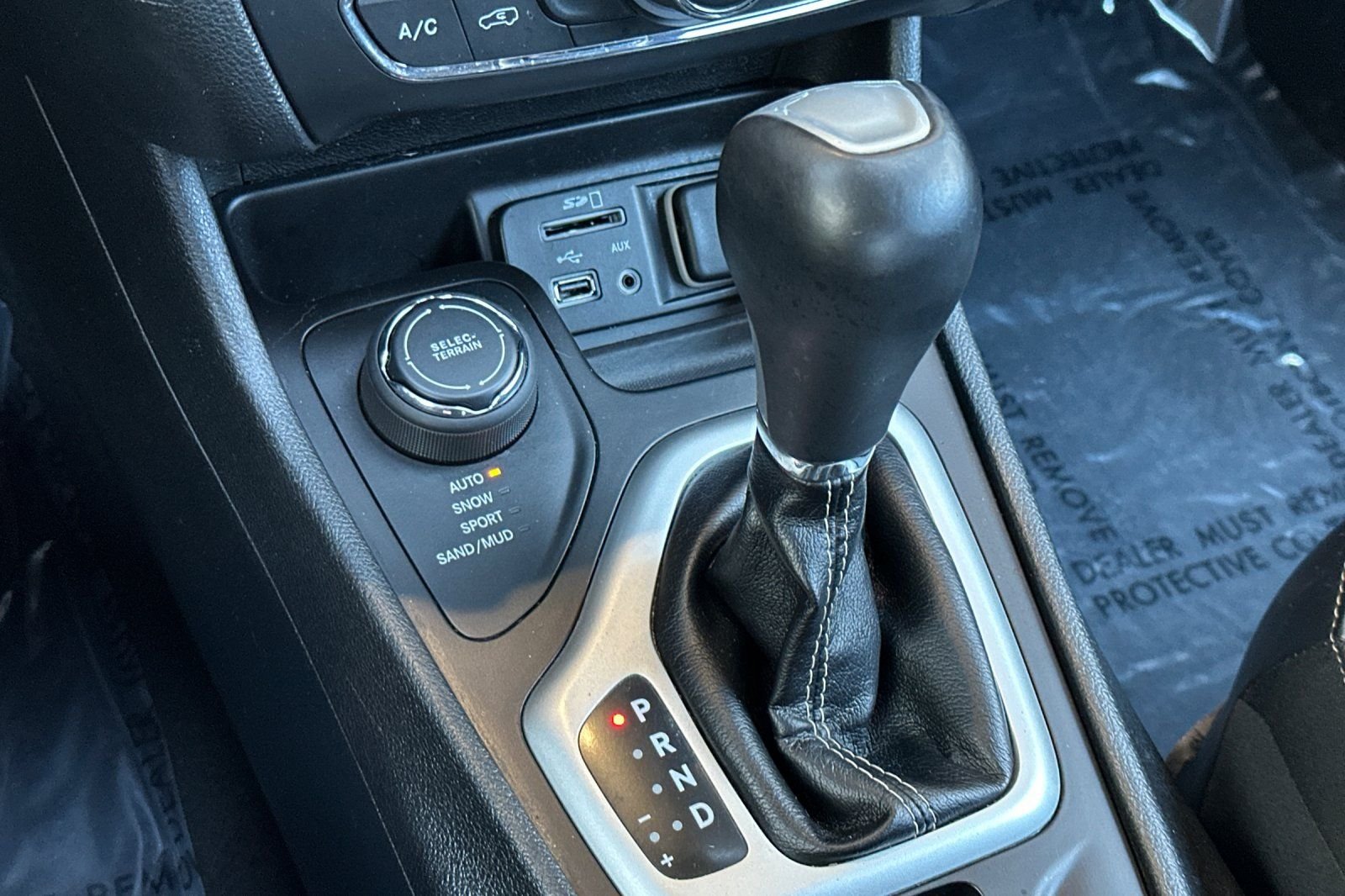 2018 Jeep Cherokee Latitude Plus - Photo 21