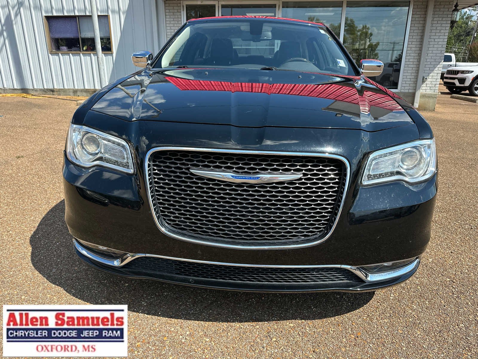 Certified Used 2018 Gloss Black Chrysler Limited image 8