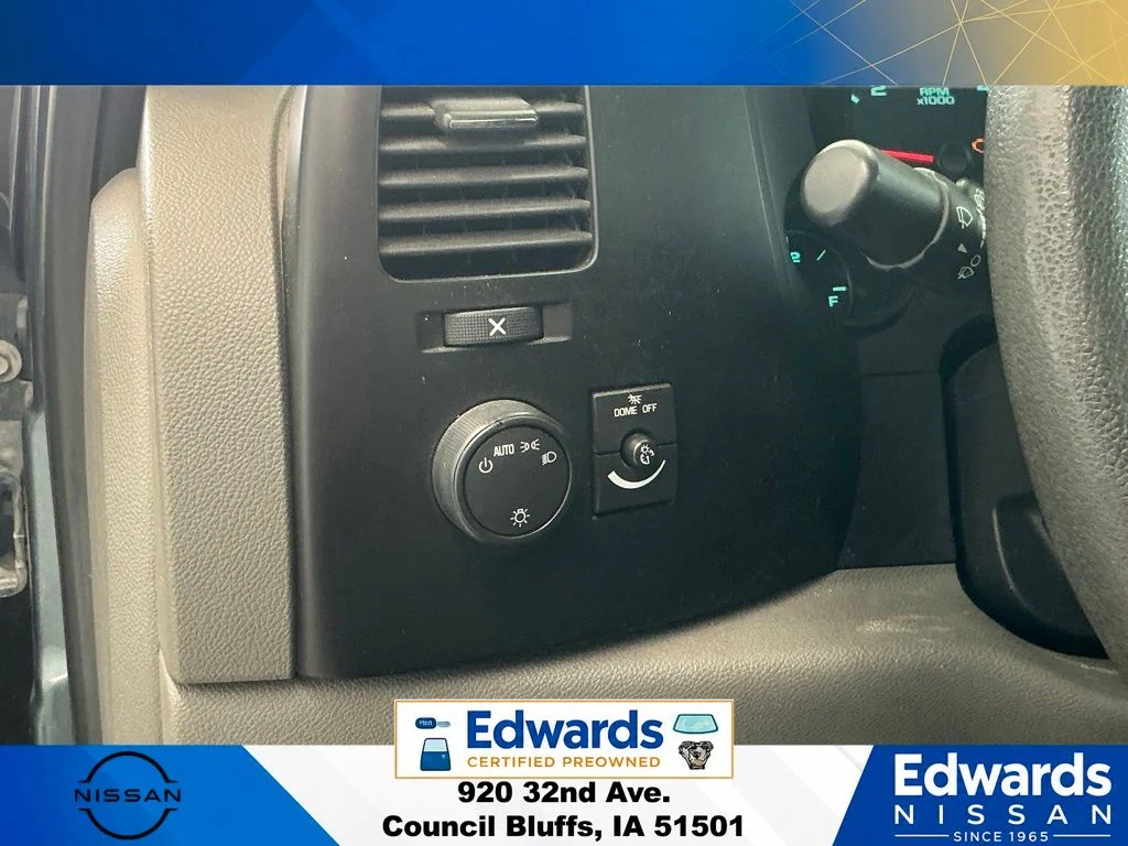 Used 2009 Blue Chevrolet Work Truck image 13