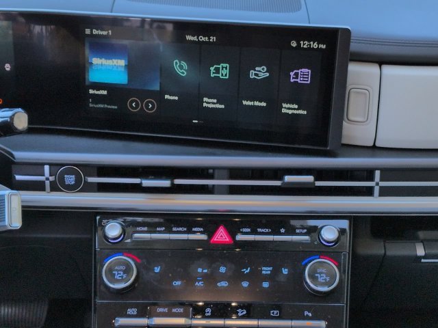 Certified Used 2025 White Hyundai SEL image 18