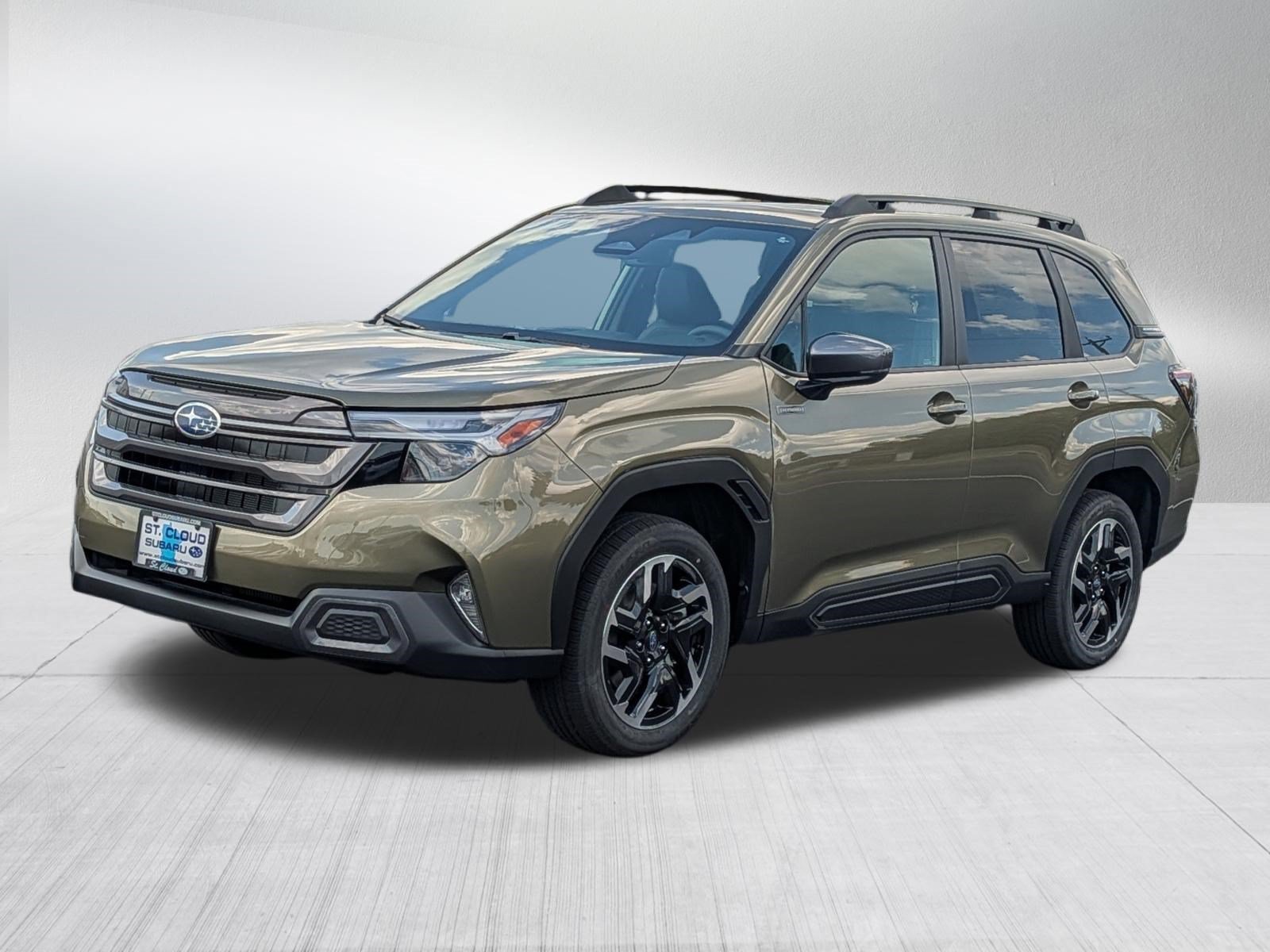 New 2026 AUTUMN GREEN METALLIC Subaru Limited Hybrid image 2